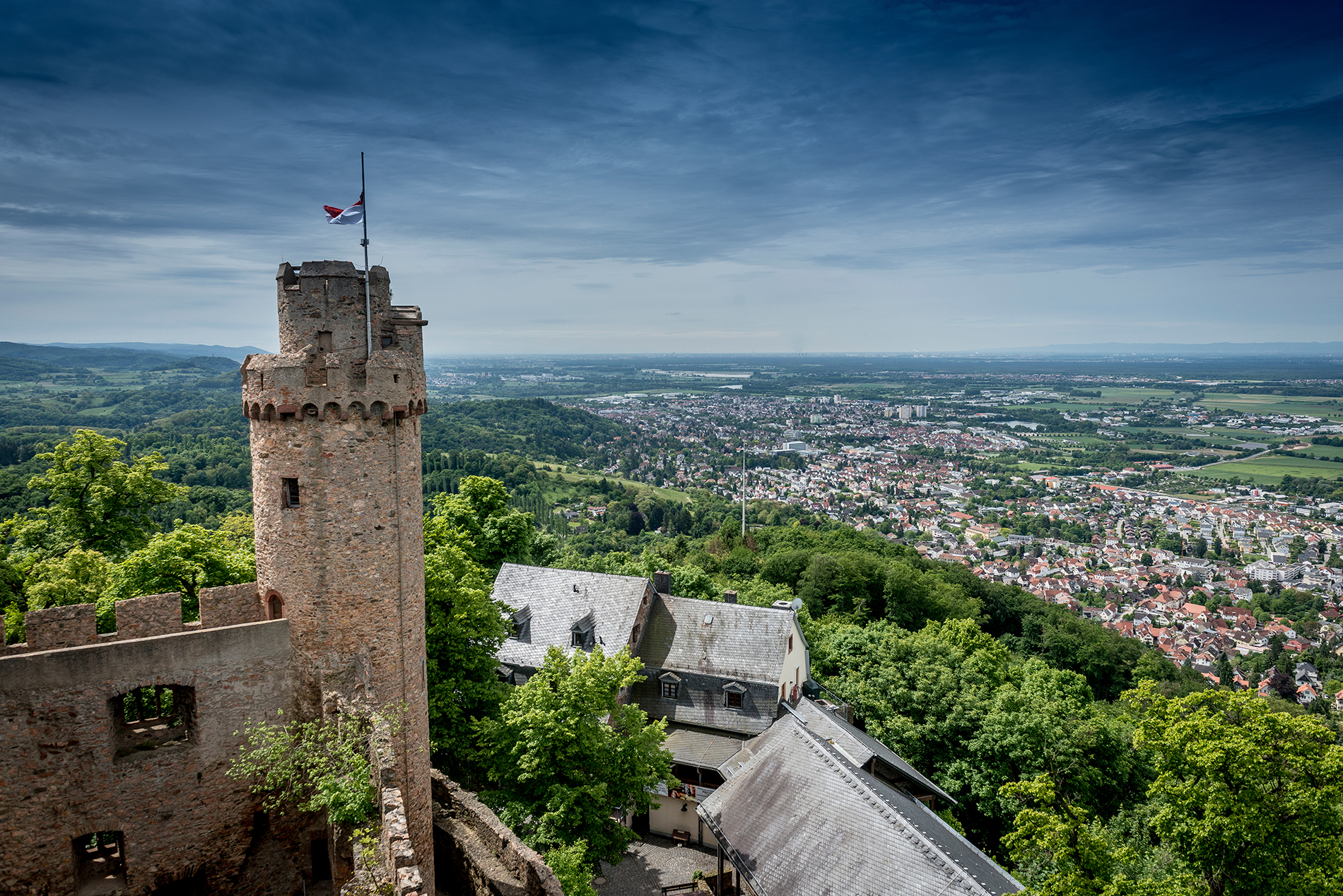 Ferienwohnungen Heppenheim Das schiefe Haus Ferienstrasse Bensheim Schloss Auerbach